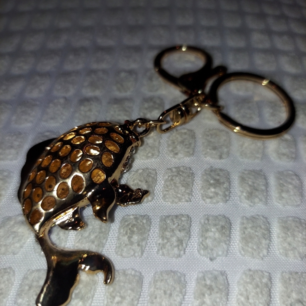 Enamel & Rhinestones Fish Keyring Purse Charm - Picture 9 of 11